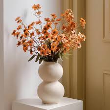 Vase Beige en Céramique Porcelaine pour une Décoration Élégante