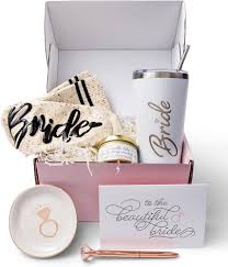 Cadeau de fiançailles Newlywoo - Un présent inoubliable pour la mariée