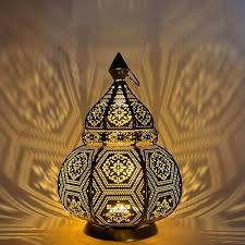 Photophore Marocaine : Éclairez votre espace avec une touche orientale