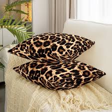 Coussin Léopard pour une Décoration Audacieuse